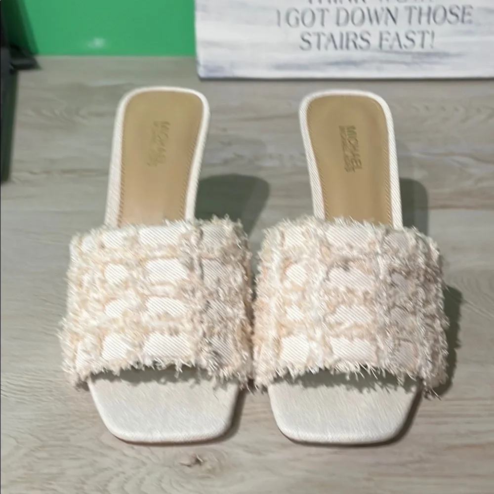 Michael Kors Cream Quilted Heeled Sandals size 6